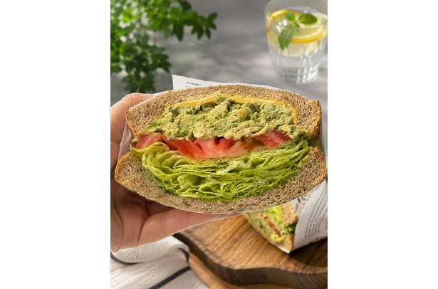 바질페스토 치킨 샌드위치